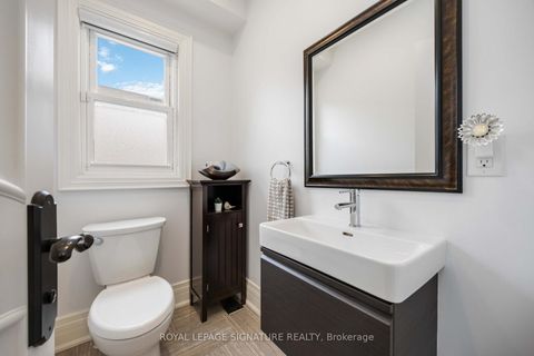 Photo 11 at 35 Rainbow Drive, West Woodbridge, Vaughan