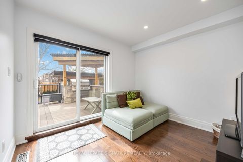 Photo 12 at 35 Rainbow Drive, West Woodbridge, Vaughan