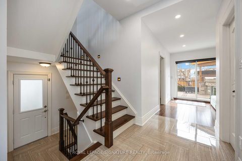 Photo 13 at 35 Rainbow Drive, West Woodbridge, Vaughan