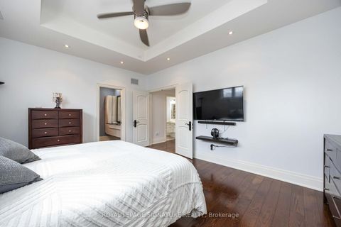 Photo 17 at 35 Rainbow Drive, West Woodbridge, Vaughan