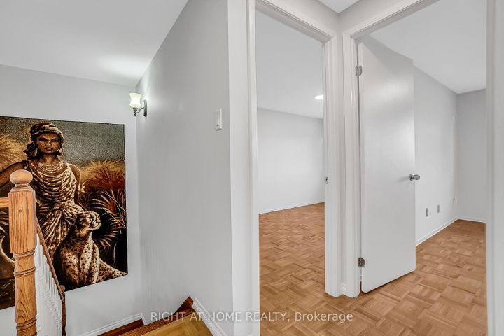 Photo 15 at 6842 Avila Road, Meadowvale, Mississauga