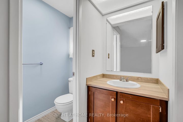 Photo 22 at 6842 Avila Road, Meadowvale, Mississauga