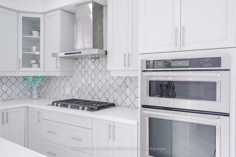 Photo 11 at 227 Northglen Boulevard, Bowmanville, Clarington