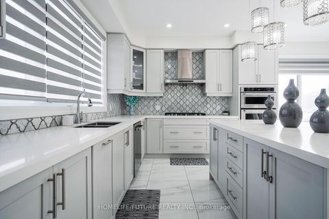 Photo 12 at 227 Northglen Boulevard, Bowmanville, Clarington