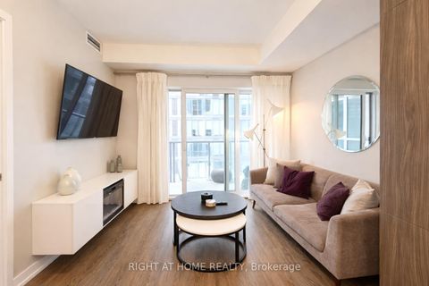 Photo 2 at 1412 - 1 Yorkville Avenue, Annex, Toronto