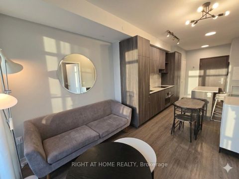 Photo 3 at 1412 - 1 Yorkville Avenue, Annex, Toronto