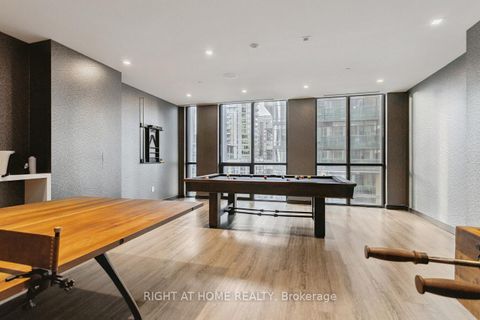 Photo 14 at 1412 - 1 Yorkville Avenue, Annex, Toronto