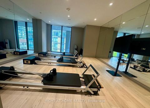 Photo 19 at 1412 - 1 Yorkville Avenue, Annex, Toronto