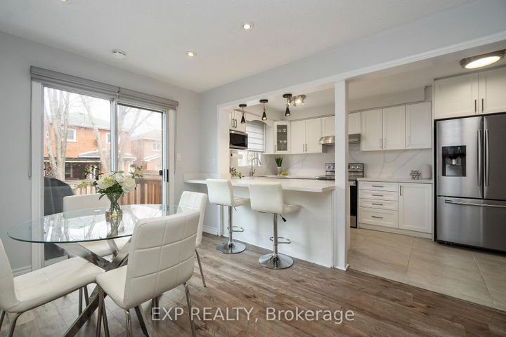 Photo 5 at 760 Ashprior Avenue, Hurontario, Mississauga