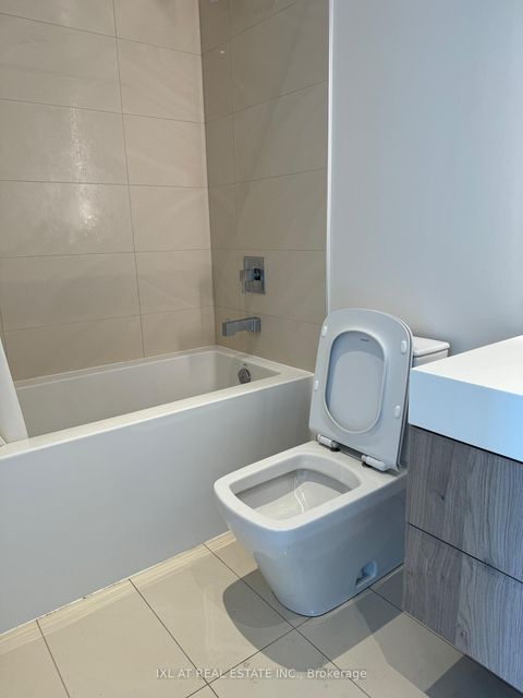 Photo 2 at 3405 - 1 Yorkville Avenue, Annex, Toronto