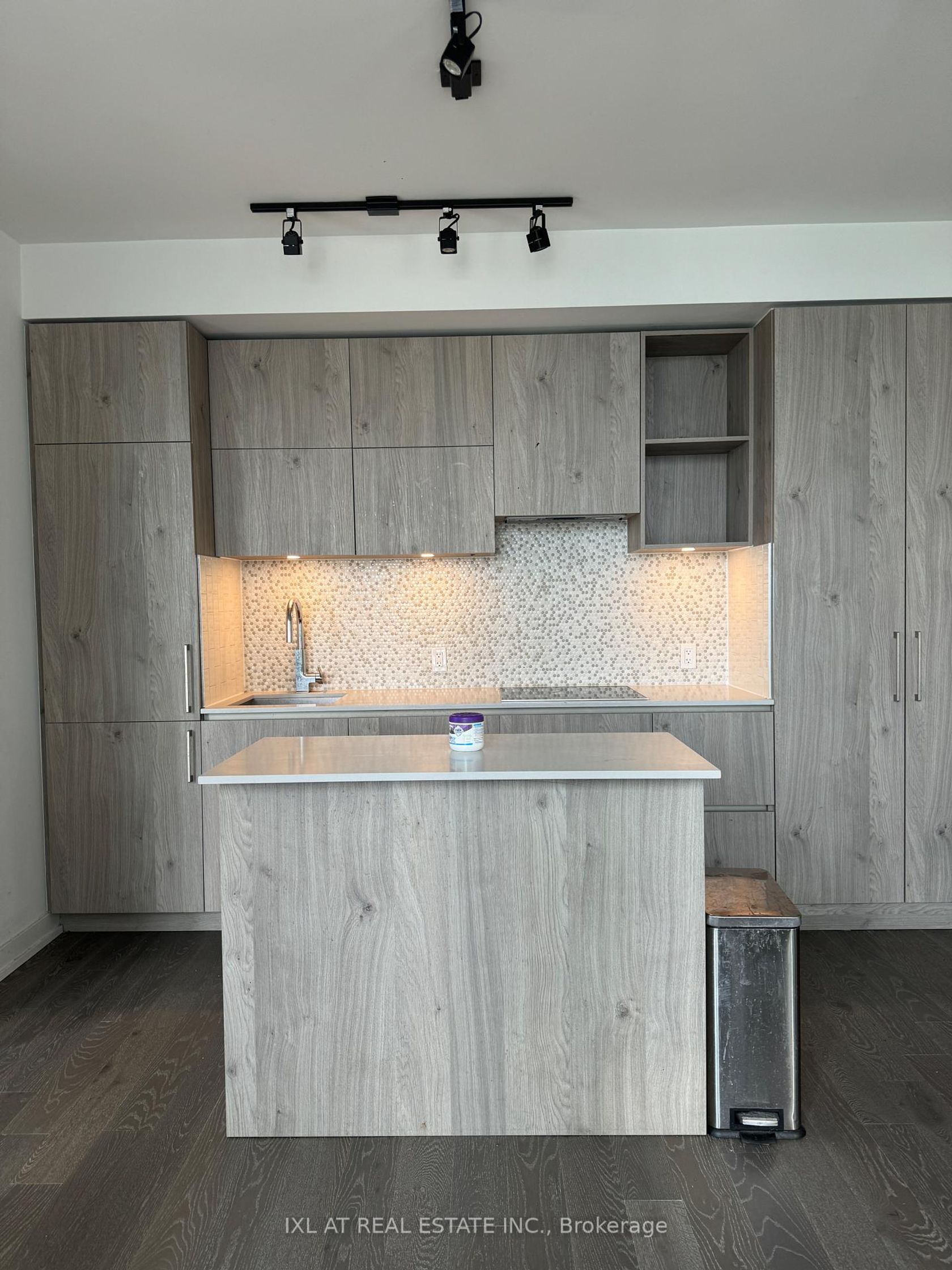 3405 - 1 Yorkville Avenue, Annex, Toronto photo number 2