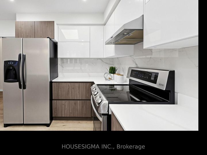 Photo 8 at 423 Connaught Avenue, Newtonbrook West, Toronto