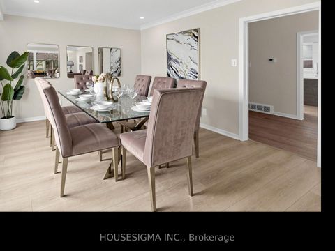 Photo 4 at 423 Connaught Avenue, Newtonbrook West, Toronto