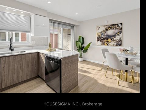 Photo 7 at 423 Connaught Avenue, Newtonbrook West, Toronto