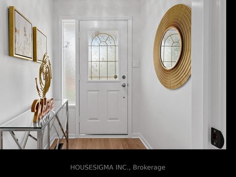 Photo 9 at 423 Connaught Avenue, Newtonbrook West, Toronto