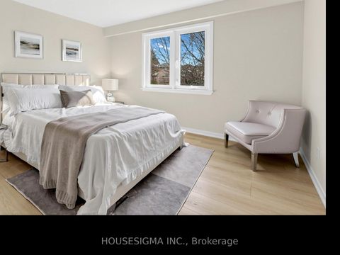 Photo 14 at 423 Connaught Avenue, Newtonbrook West, Toronto