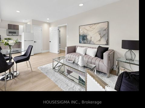 Photo 20 at 423 Connaught Avenue, Newtonbrook West, Toronto