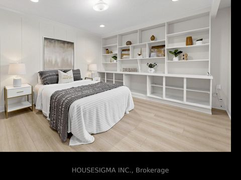 Photo 23 at 423 Connaught Avenue, Newtonbrook West, Toronto