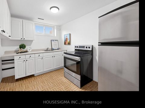 Photo 25 at 423 Connaught Avenue, Newtonbrook West, Toronto