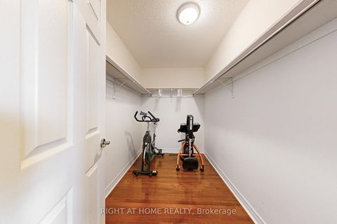 Photo 17 at 41 - 280 Paradelle Drive, Oak Ridges Lake Wilcox, Richmond Hill