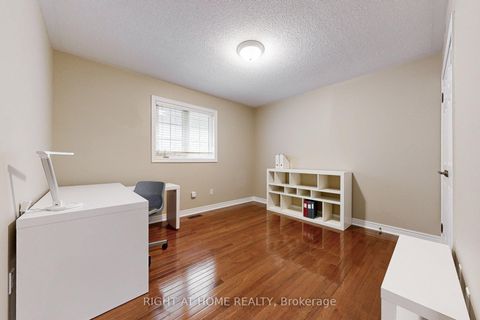 Photo 21 at 41 - 280 Paradelle Drive, Oak Ridges Lake Wilcox, Richmond Hill