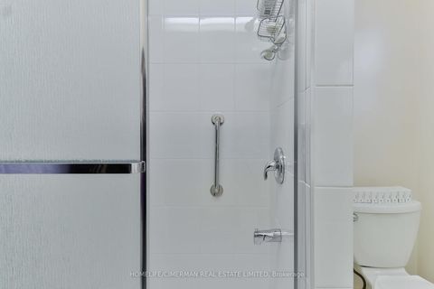 Photo 28 at 60 Beach View Crescent, Danforth, Toronto