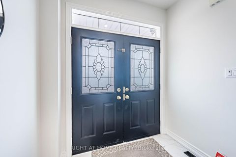 Photo 2 at 47 Kimono Crescent, Rouge Woods, Richmond Hill