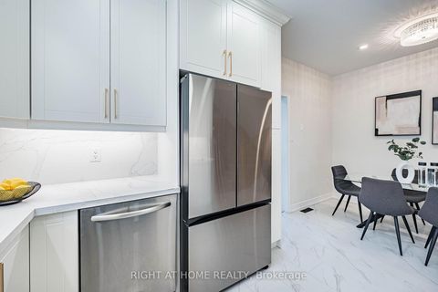 Photo 12 at 47 Kimono Crescent, Rouge Woods, Richmond Hill