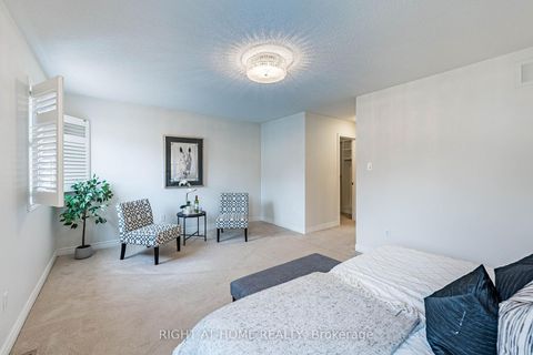 Photo 23 at 47 Kimono Crescent, Rouge Woods, Richmond Hill