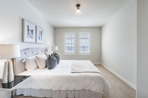 Photo 31 at 47 Kimono Crescent, Rouge Woods, Richmond Hill