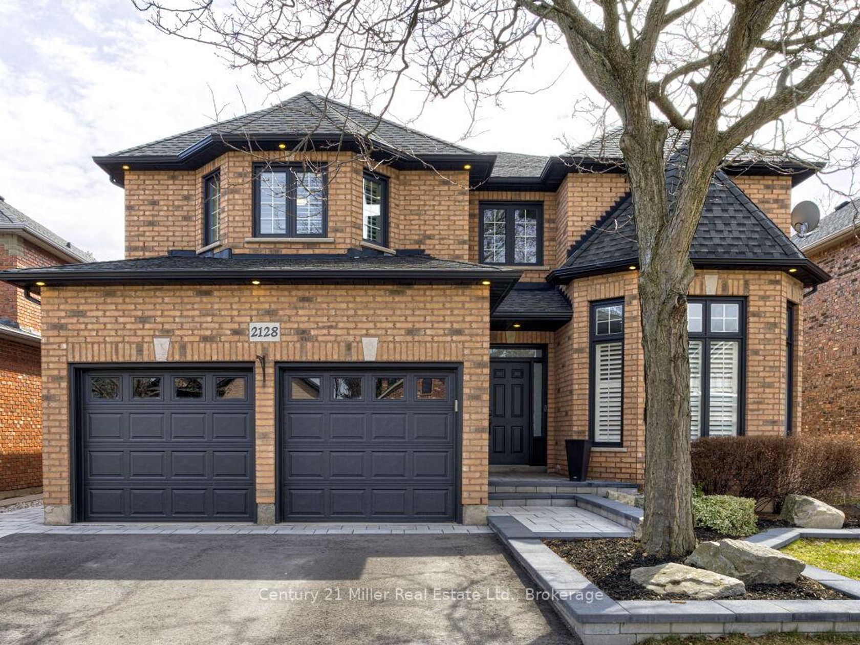 2128 Arbourview Drive, WM Westmount, Oakville by Loree Meneguzzi Real Estate 2128 Arbourview Drive, WM Westmount, Oakville