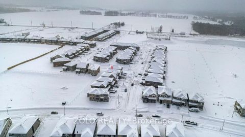 Photo 2 at 23 Kingsbury Trail, Rural Barrie Southeast, Barrie