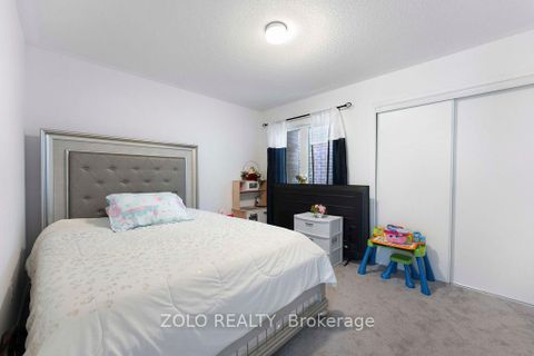 Photo 9 at 23 Kingsbury Trail, Rural Barrie Southeast, Barrie