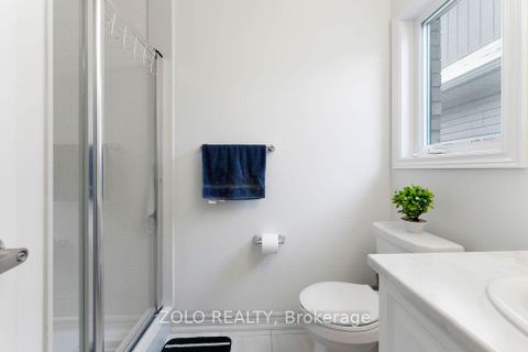 Photo 13 at 23 Kingsbury Trail, Rural Barrie Southeast, Barrie