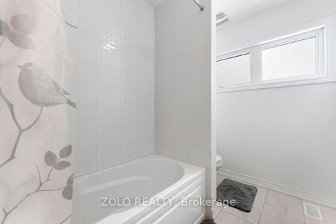 Photo 25 at 23 Kingsbury Trail, Rural Barrie Southeast, Barrie