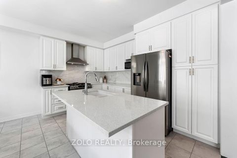 Photo 29 at 23 Kingsbury Trail, Rural Barrie Southeast, Barrie