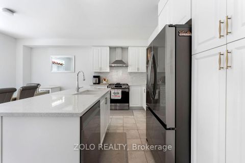 Photo 31 at 23 Kingsbury Trail, Rural Barrie Southeast, Barrie