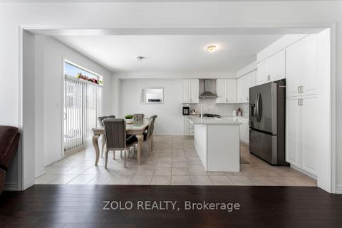 Photo 32 at 23 Kingsbury Trail, Rural Barrie Southeast, Barrie