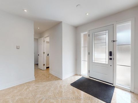 Photo 6 at 98 Golf Links Drive, Aurora Highlands, Aurora