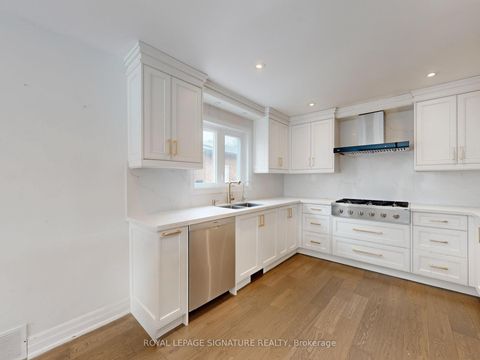 Photo 9 at 98 Golf Links Drive, Aurora Highlands, Aurora