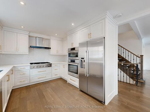 Photo 10 at 98 Golf Links Drive, Aurora Highlands, Aurora