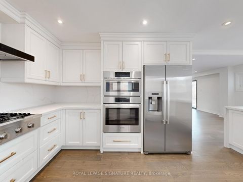 Photo 11 at 98 Golf Links Drive, Aurora Highlands, Aurora