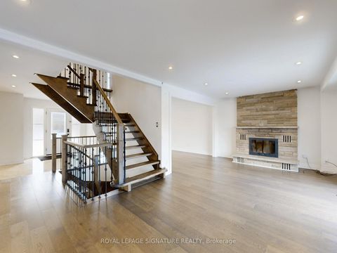 Photo 14 at 98 Golf Links Drive, Aurora Highlands, Aurora