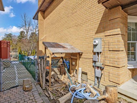 Photo 33 at 98 Golf Links Drive, Aurora Highlands, Aurora