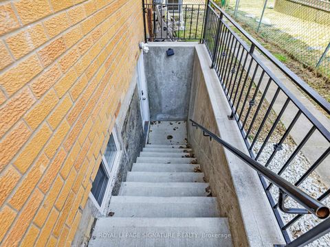 Photo 40 at 98 Golf Links Drive, Aurora Highlands, Aurora