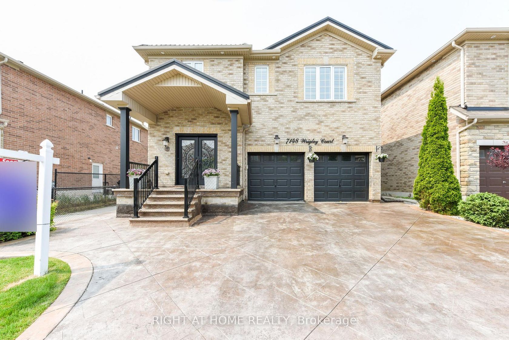 7148 Wrigley Court, Meadowvale Village, Mississauga by Loree Meneguzzi Real Estate 7148 Wrigley Court, Meadowvale Village, Mississauga