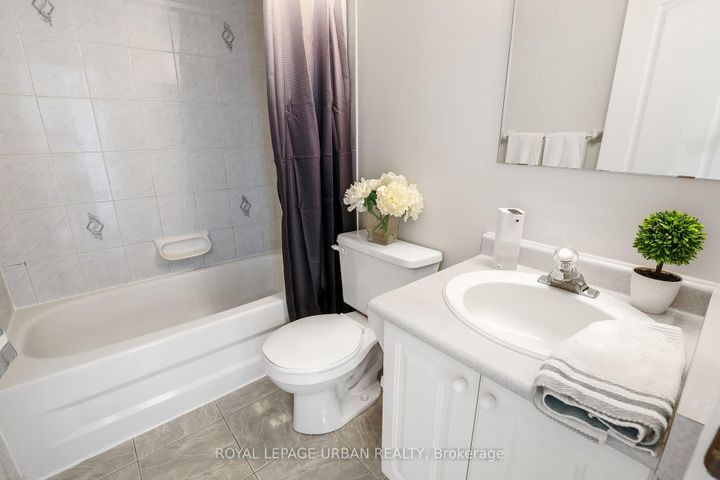 Photo 21 at 1505 Garland Crescent, Amberlea, Pickering