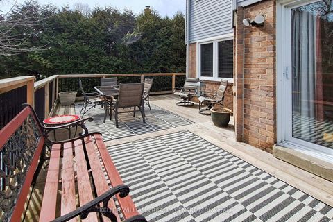 Photo 14 at 15 Beatty Crescent, Aurora Highlands, Aurora