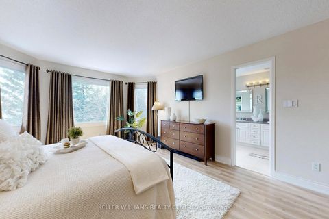 Photo 21 at 15 Beatty Crescent, Aurora Highlands, Aurora