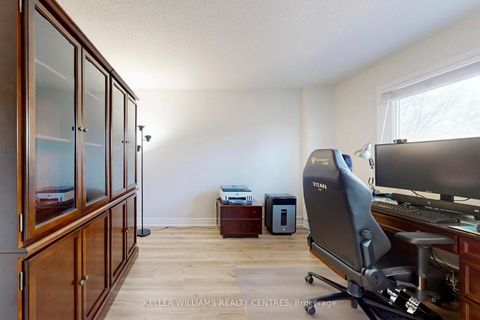 Photo 28 at 15 Beatty Crescent, Aurora Highlands, Aurora